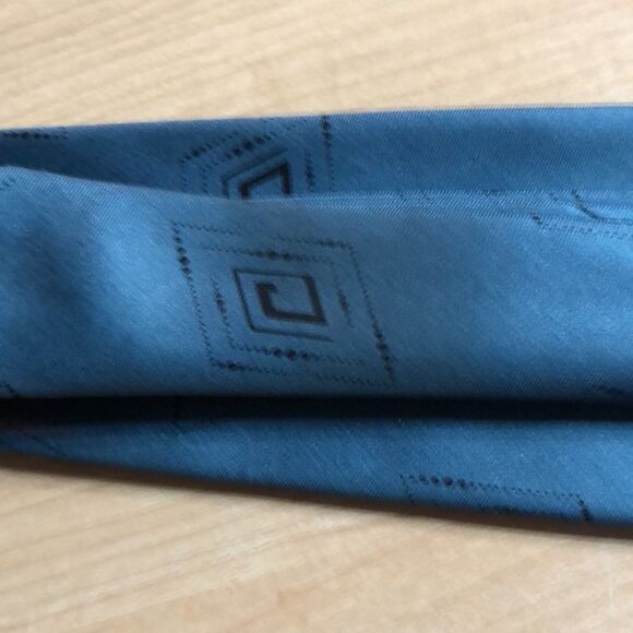 Used teal men’s silk Armani tie. - Picture 6 of 7